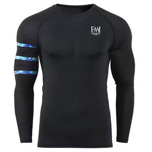 2025 último diseño hombres Rash Guard Color sólido Spandex/poliéster hombres manga larga superventas Rash Guard para ropa deportiva - Product Image 2