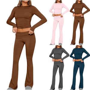 Conjunto de Yoga de 2 piezas de alta calidad para mujer con patrón sólido transpirable Logotipo frontal personalizado Cintura media Cierre elástico Mangas completas - Product Image 3