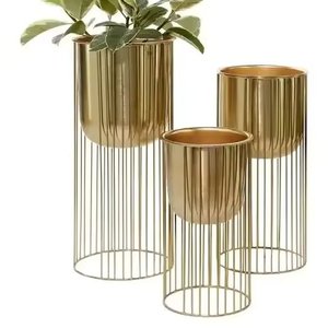 Lot de 3 supports de jardinières de luxe en fil de métal plaqué or pour support de plantes de sol décoratif intérieur et extérieur pour salon - Product Image 2