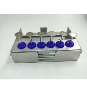 Kit d'implants dentaires : disque de coupe et trephine, ensemble de 6 pièces en cassette - Product Image 1