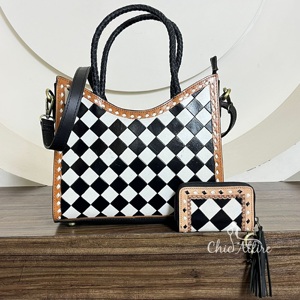 Conjunto de 2 Piezas de Moda para Mujer 2025: Bolso Tote Cruzado de Cuero Hecho a Mano con Diseño a Cuadros y Mini Tarjetero, Conjunto Elegante a Juego - Product Image 1