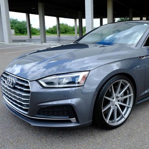 Audi A5 2.0T Quattro Coupé Premium Plus Turbo de 4 cilindros, usado, 2018, con paquete deportivo S Line. - Product Image 1