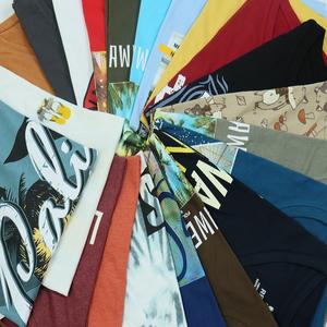 Camisetas de Algodón con Diseños Surtidos al por Mayor para Mujer y Hombre Ropa en Stock Saldos Excedentes de Producción y Envíos Cancelados - Product Image 6