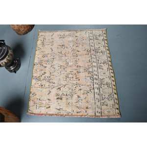 Alfombra Turca Vintage Beige 2.8x3.3 pies, Diseño Clásico Rectangular con Parches, Material de Lana de Pelo Medio Ecológico, Base de Látex - Product Image 1