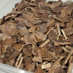 Copeaux de bois d'acacia d'excellente qualité bon marché prix par tonne écaillage de bois naturel commercial pour le jardin - Product Image 4