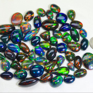 Atractivo Ópalo Negro Etíope, Piedra Preciosa Brillante con Destellos Arcoíris, Ópalo Negro Suelto, Pulido y Liso, Regalo para Ella - Product Image 2