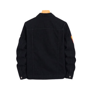 Veste en jean décontractée noire unique pour homme avec patchs brodés, simple boutonnage, technique délavée pour la saison d'automne - Product Image 2