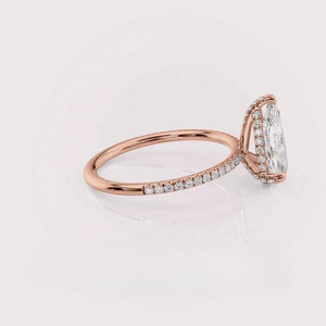 แหวนหมั้นเพชรทรงลูกแพร์เพาะเลี้ยงในห้องปฏิบัติการ ได้รับการรับรองจาก IGI ทอง 14K สีเหลือง/ขาว/โรสโกลด์ ประดับเพชรแบบ Pave สำหรับผู้หญิง - Product Image 4