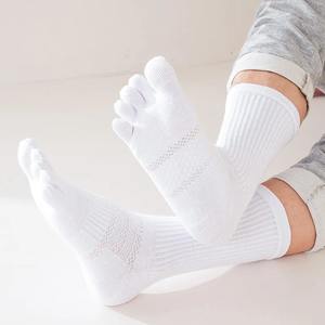 Vente en gros de chaussettes longues Chaussettes d'athlétisme longues de qualité supérieure avec logo personnalisé, imprimé, mode, à bas prix, pour hommes - Product Image 4
