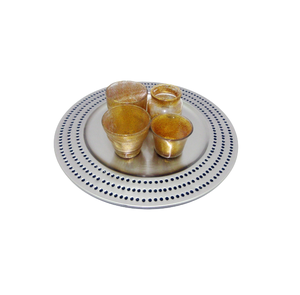 Plato redondo de hierro/vidrio para servir con 4 platos de peltre votivo y bandeja para servir comida en restaurante hecho a mano - Product Image 3