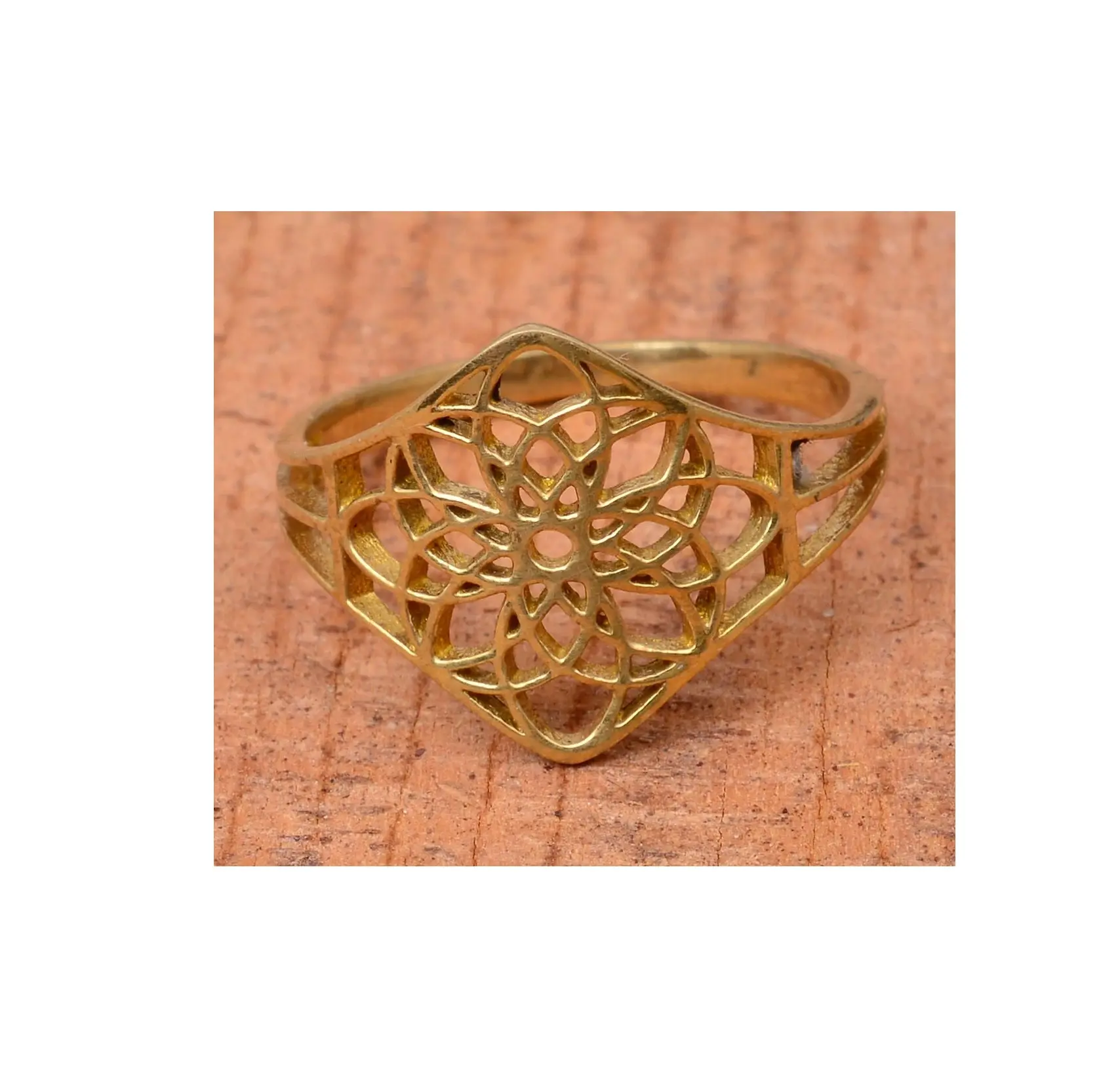 Handicraft brass ring Gold Plated Ring Elegant Women's Adjustable flower design latest brass ring at cheap price