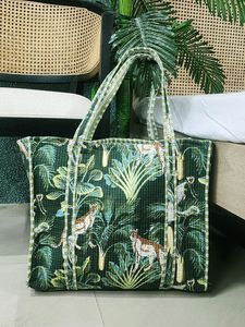 Bolso grande de algodón acolchado con rayas florales bohemias hecho a mano para mujer, respetuoso con el medio ambiente, Reversible, elegante, diseño abierto, dos modas - Product Image 3