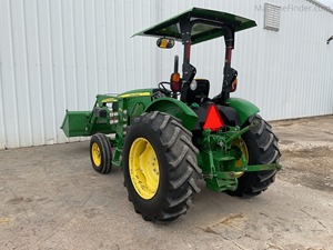 Pour tracteur chenillé John Deere 5045E 4x4, accessoires de qualité supérieure, occasion, garantie 1 an, moteur, boîte de vitesses, roulement, livraison rapide - Product Image 5