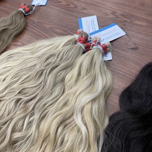 ¡GRAN VENTA 2025! Venta al por mayor 100% Extensión de cabello a granel vietnamita sin procesar Extensión de cabello humano ondulado a granel para salón - Product Image 5