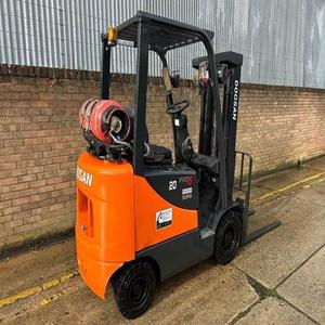 Montacargas TCM de 3 toneladas y 4 metros con desplazamiento lateral, diésel, usado, de segunda mano, en venta. - Product Image 5