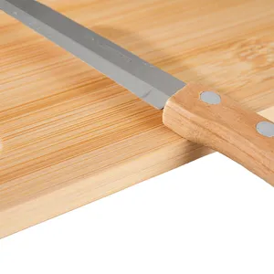 Planche à découper personnalisée Asen avec couteau pour blocs de découpe - Product Image 3