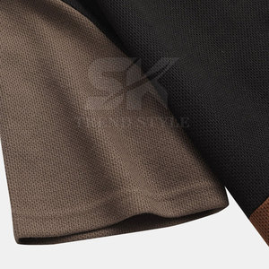 Camiseta de algodón 100% de corte holgado y tela cómoda para hombre, con logo personalizado impreso, estilo urbano. - Product Image 5