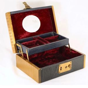 Boîtes à bijoux en métal pour l'entretien d'une belle boîte à bijoux de qualité supérieure pour mariage Élevez votre collection avec nos élégantes boîtes à bijoux - Product Image 1