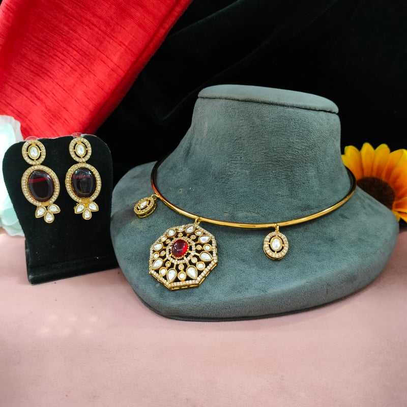 สีน้ำตาลแดง