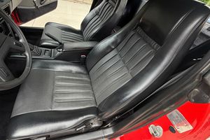 Datsun 280ZX de 1979, Usado en Buen Estado, Transmisión Manual de 5 Velocidades, Motor de 6 Cilindros en Línea de 2.8 Litros, Color Rojo Cereza, Pedido Especial - Product Image 5