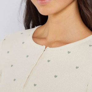 Camiseta corta para mujer, estilo moderno, para uso cómodo al aire libre - Product Image 6