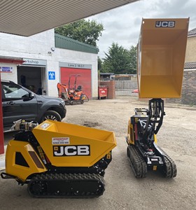 Mini dumper sobre orugas con motor, caja de cambios y bomba de alto rendimiento para agricultura y paisajismo disponible para la venta. - Product Image 1