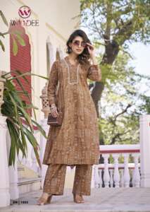 Ensemble coordonné Maruti Fashion en coton épais de qualité supérieure pour femme, nouvelle collection pour les fêtes, avec poches latérales, imprimé gaufré flexible, longueur genou, style indien - Product Image 6