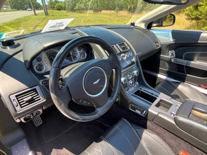 Gran Oferta, Excelente Estado: Aston Martin Virage Volante Convertible 2012, Tracción Trasera, Listo para Enviar - Product Image 2