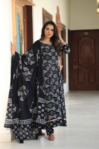 Conjunto de Kurta de Tela de Algodón Estampada a Mano para Mujer, Diseño Tradicional Anarkali de Diseñadores Indios, Vestido Negro para Fiesta - Product Image 3