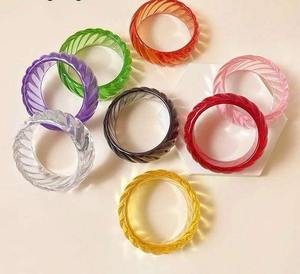 Brazalete de Resina Moderno para Mujer, Joyería de Diseño Hecha a Mano, Brazalete de Resina y Pulsera de Resina - Product Image 2