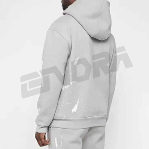 Chándal con capucha lavado ácido de gran tamaño con salpicaduras de pintura y detalle de fuelle construido para un estilo callejero audaz, comodidad y apariencia - Product Image 2