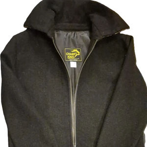 Veste en laine noire mélangée avec un col richement brodé et orné de perles, fabriquée par la marque Champ King au Pakistan - Product Image 3