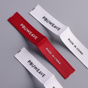 Biểu tượng tùy chỉnh cho quần áo Silicone tag 3D dập nổi Silicone cao su Logo quần áo cổ áo nhãn dệt vải vải cổ nhãn - Product Image 4