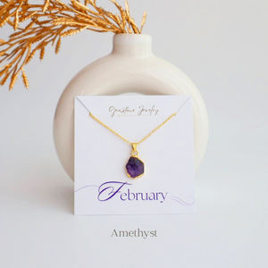 Collier pendentif en pierre de lune arc-en-ciel brute plaqué or 24 carats fait à la main, charme de pierre de naissance de juin - Product Image 3