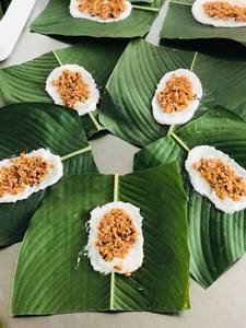 Banh Nam Vietnamita Tradicional, Pastel de Arroz al Vapor Rectangular con Especias y Hierbas, Congelado, de Hue - Product Image 3
