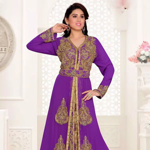 Caftanes islámicos Georgette bordados morados con hijab a prueba de sol. - Product Image 1