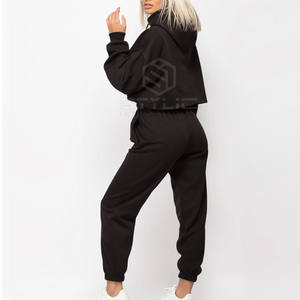 Conception personnalisée pour l'extérieur Ensemble de sweats à capuche courts pour femmes Ensemble de sweats à capuche courts confortables et de couleur unie - Product Image 4