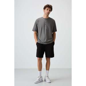 เสื้อยืดพิมพ์ลายทรงโอเวอร์ไซส์สีเทาเข้มสำหรับผู้ชาย Air Jones ผ้าฝ้ายเนื้อหนา - สไตล์สตรีทแวร์ลำลอง - Product Image 2