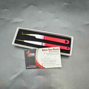 Pince à cils de Noël personnalisée rouge blanc en acier inoxydable forte adhérence durable Logo privé sans fibre pointe cils droits - Product Image 4