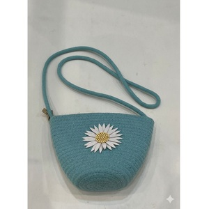 Approvisionnement direct en usine Sacs à main en jute à la mode avec doublure en coton pour une utilisation décontractée et formelle Disponible au prix d'usine - Product Image 4