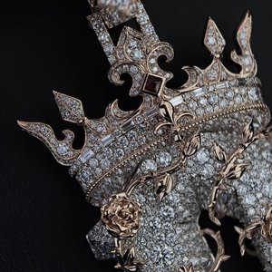 Colgante Personalizado con Letra D con Incrustaciones de Diamantes, Plata de Ley 925, Joyería Hip Hop con Moissanita - Product Image 3