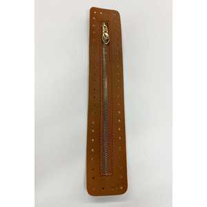 กระเป๋าหนังสีฝุ่นพร้อมซิปขนาด30X5ซม. ผลิตภัณฑ์หนังผงสีน้ำตาล - Product Image 1