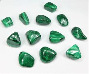 Malachite polie en gros pierre dégringolée cristal de guérison Feng Shui naturel pour mascotte cristal artisanat approvisionnement en vrac - Product Image 2