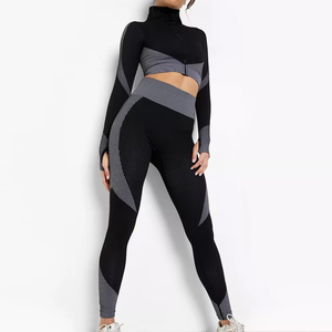 เซ็ตชุดออกกำลังกายเล่นกีฬาสำหรับผู้หญิงชุดเล่นโยคะฟิตเนสสปอร์ตบราแบบสั่งทำ - Product Image 1