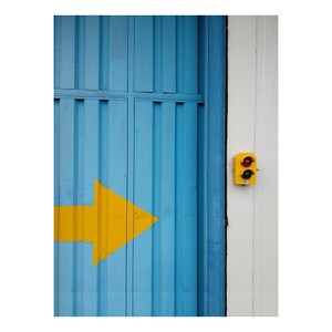 Mini feux de circulation à deux lumières de 70 mm, LED jaune, 12V, alimentation solaire, en aluminium et PC durables - Product Image 3