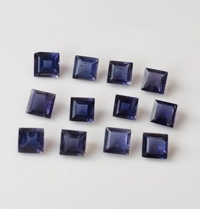 Piedras preciosas de iolita de corte princesa Natural de alto grado, lote de piedras preciosas sueltas azules de forma cuadrada de 3mm-6mm para la fabricación de joyas - Product Image 1