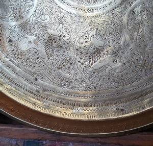 Plato de Presentación Redondo de Latón, Diseño de Alambre de Hierro Hecho a Mano, Moderno, Personalizado, Duradero para Bodas, Eventos, Hogar, Restaurante, Hotel - Product Image 4