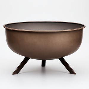 Brasero de jardin décoratif en métal, conçu pour rehausser les espaces extérieurs avec une lumière chaude et une structure élégante - Product Image 2