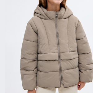 เสื้อแจ็คเก็ตพัฟเฟอร์สำหรับเด็กผู้หญิงแบบมีฮู้ด ปิดด้วยซิปด้านหน้า ผ้าบางเบาแต่ให้ความอบอุ่น คอสูงพร้อมเชือกผูกปรับได้ - Product Image 1