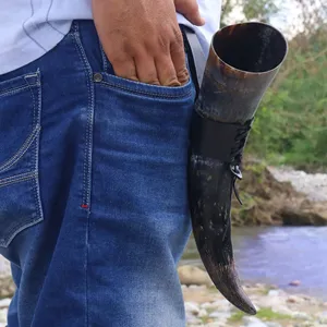 Corne à boire Viking authentique faite à la main, parfaite pour l'hydromel, la bière et les fêtes médiévales pour les amateurs de vikings et les amateurs d'hydromel - Product Image 6